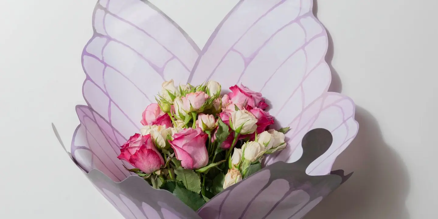 الورد المزدهر cover