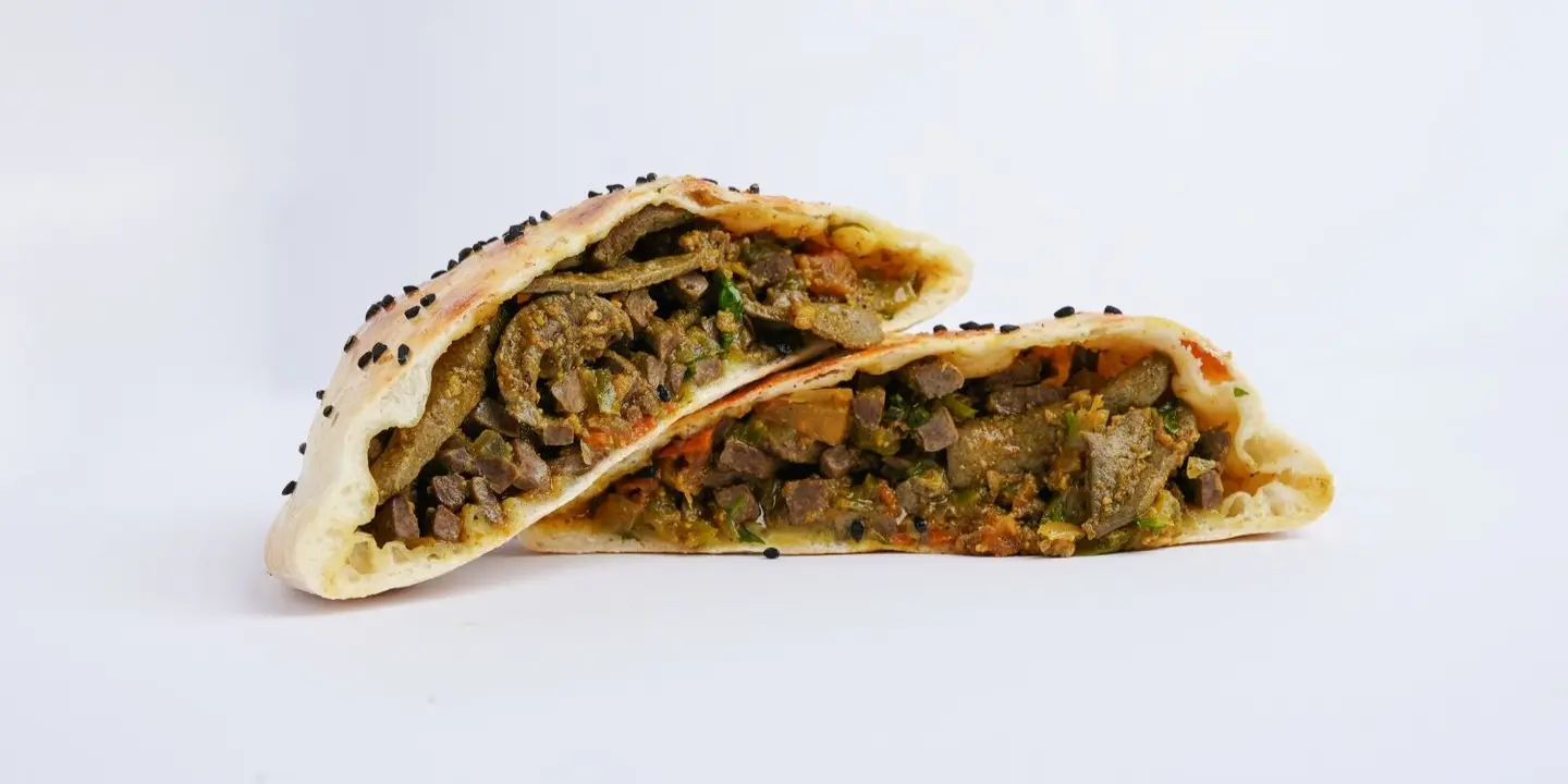 6 اي ام cover