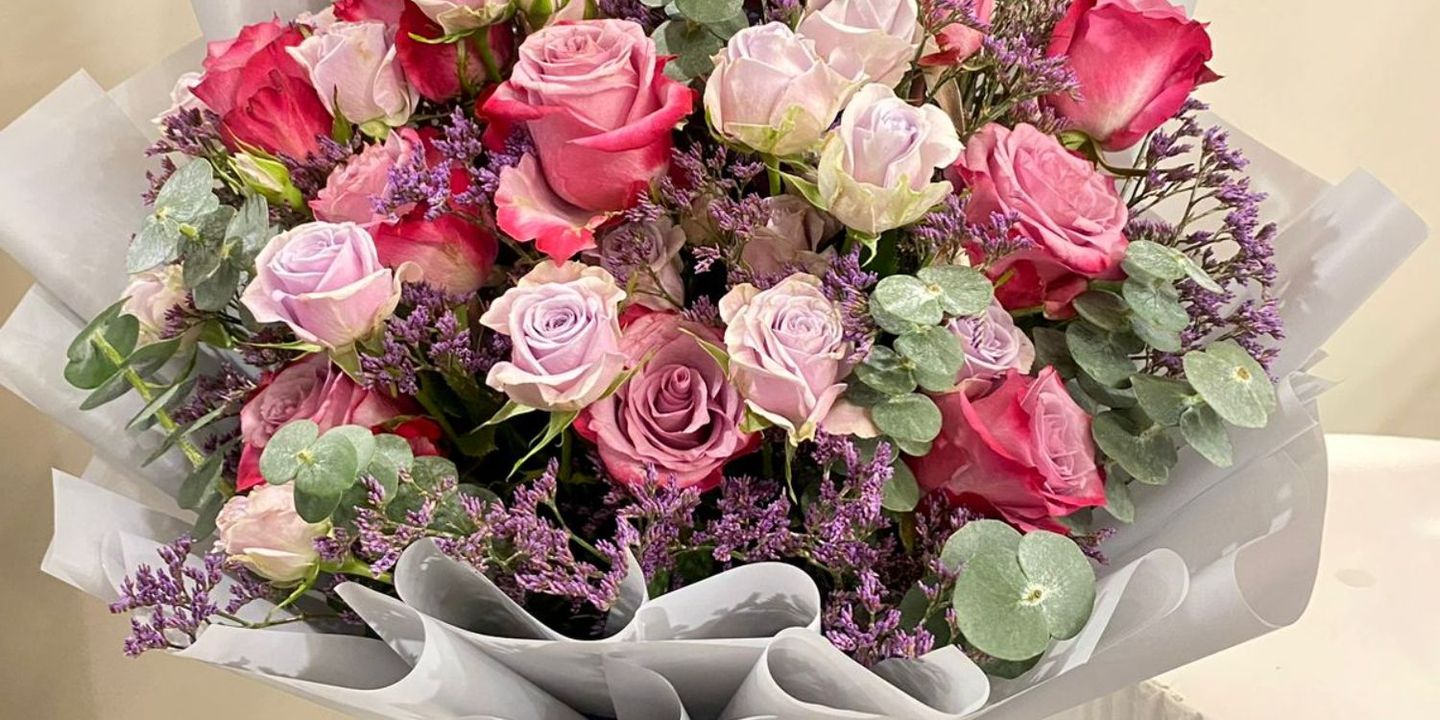 Lora rose cover