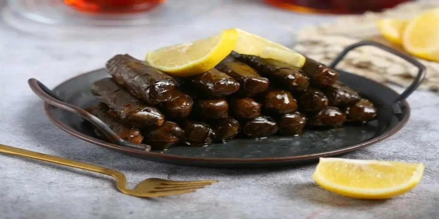 ورق عنب مشاعل cover