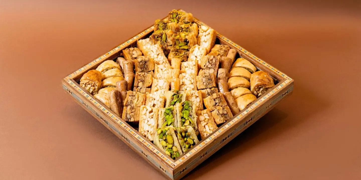 سو اند هو سويتس cover