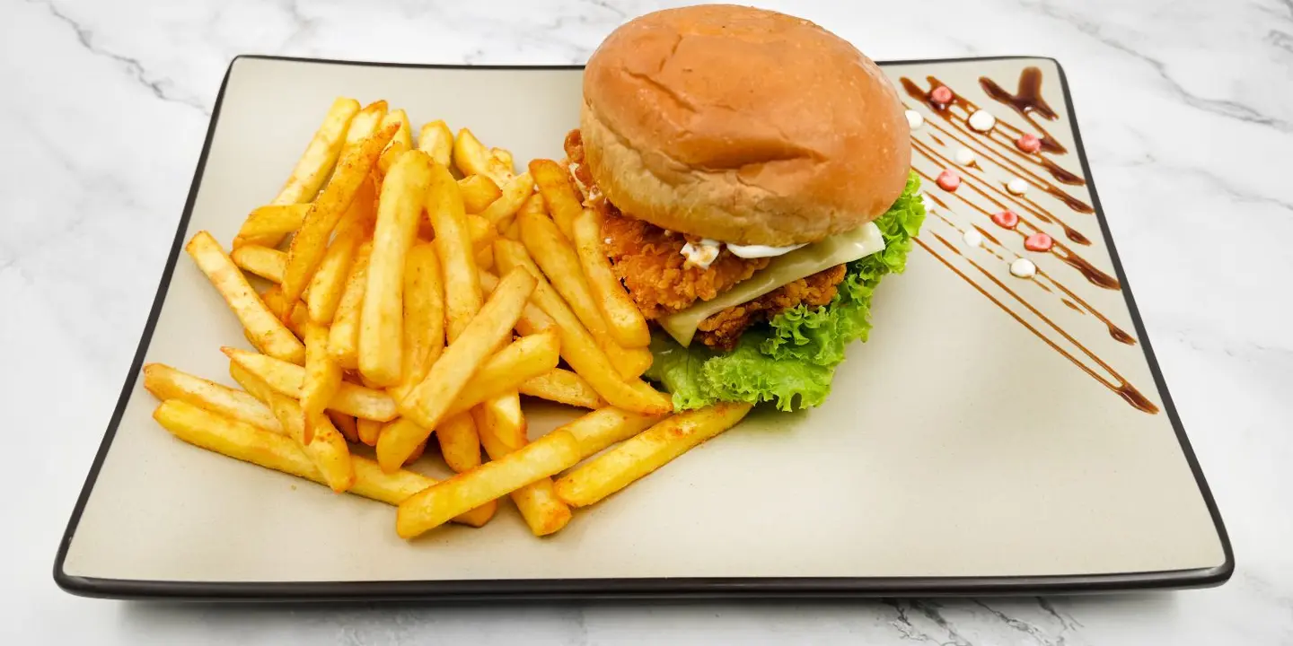 مطعم سعودي برغر cover