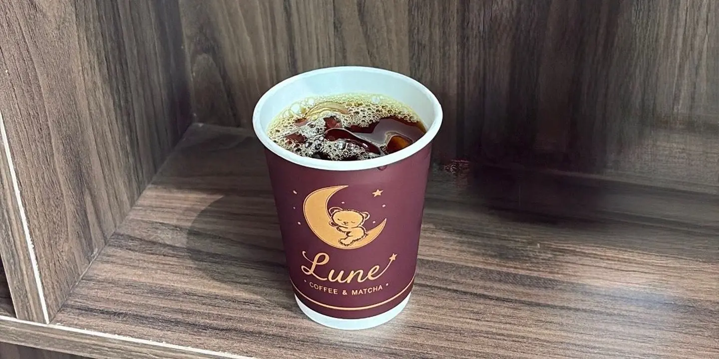 Lune coffee cover