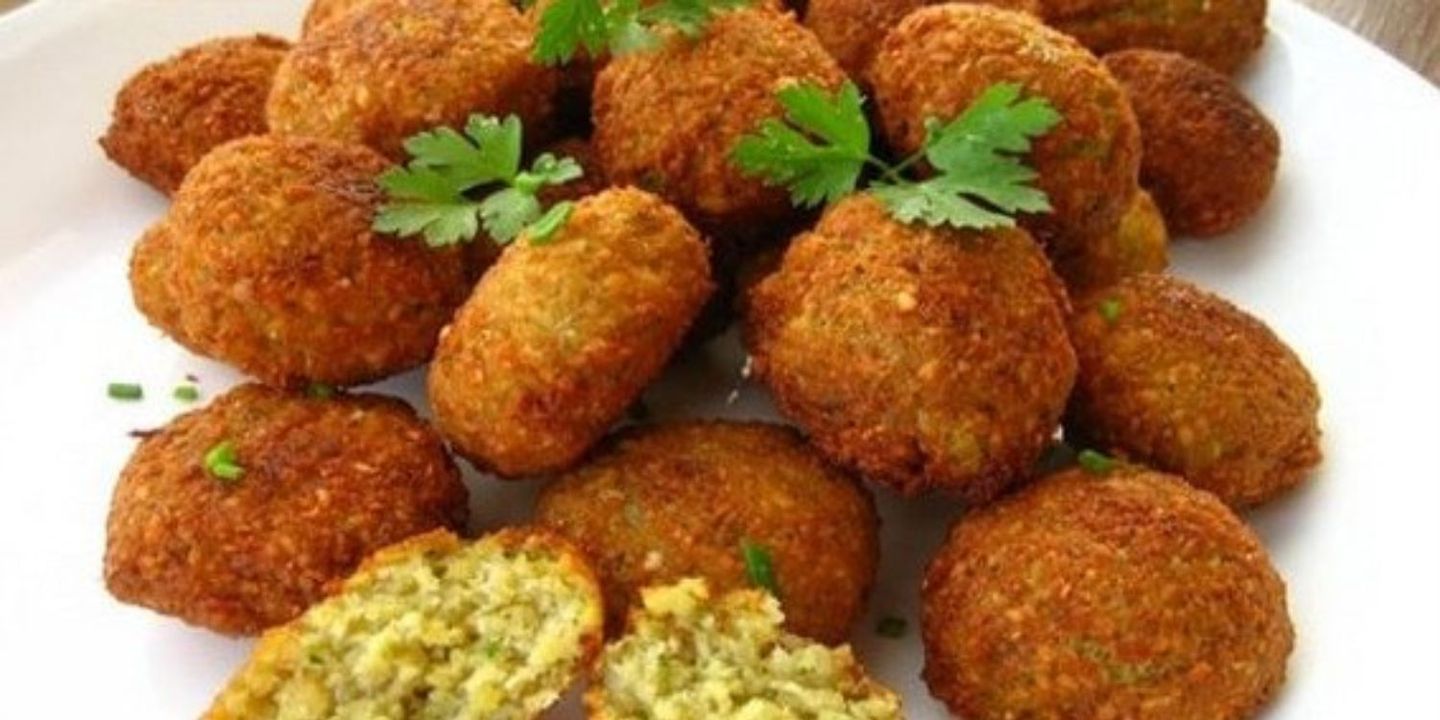 الفراولة cover