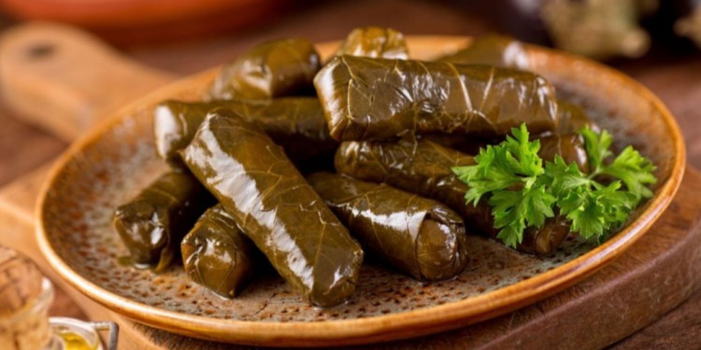 غصن رويال cover