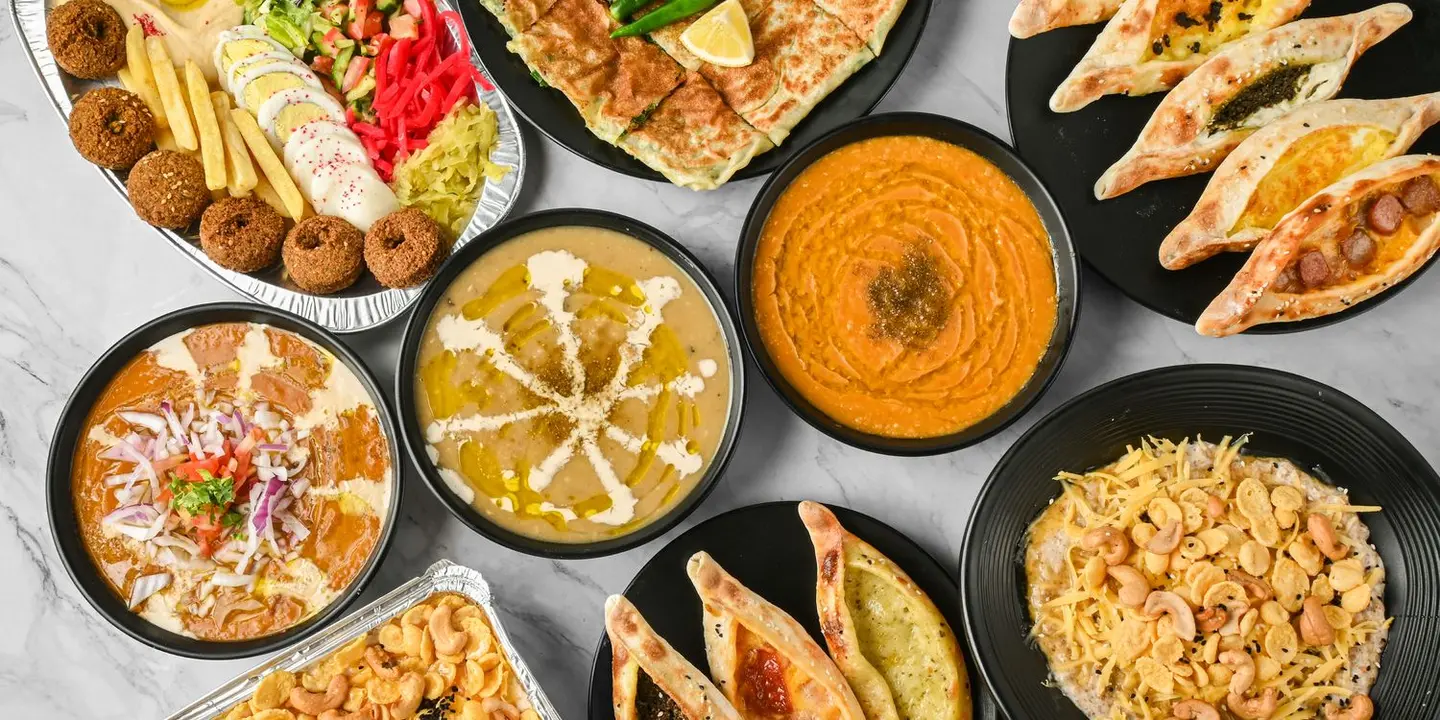 فطور عزام cover