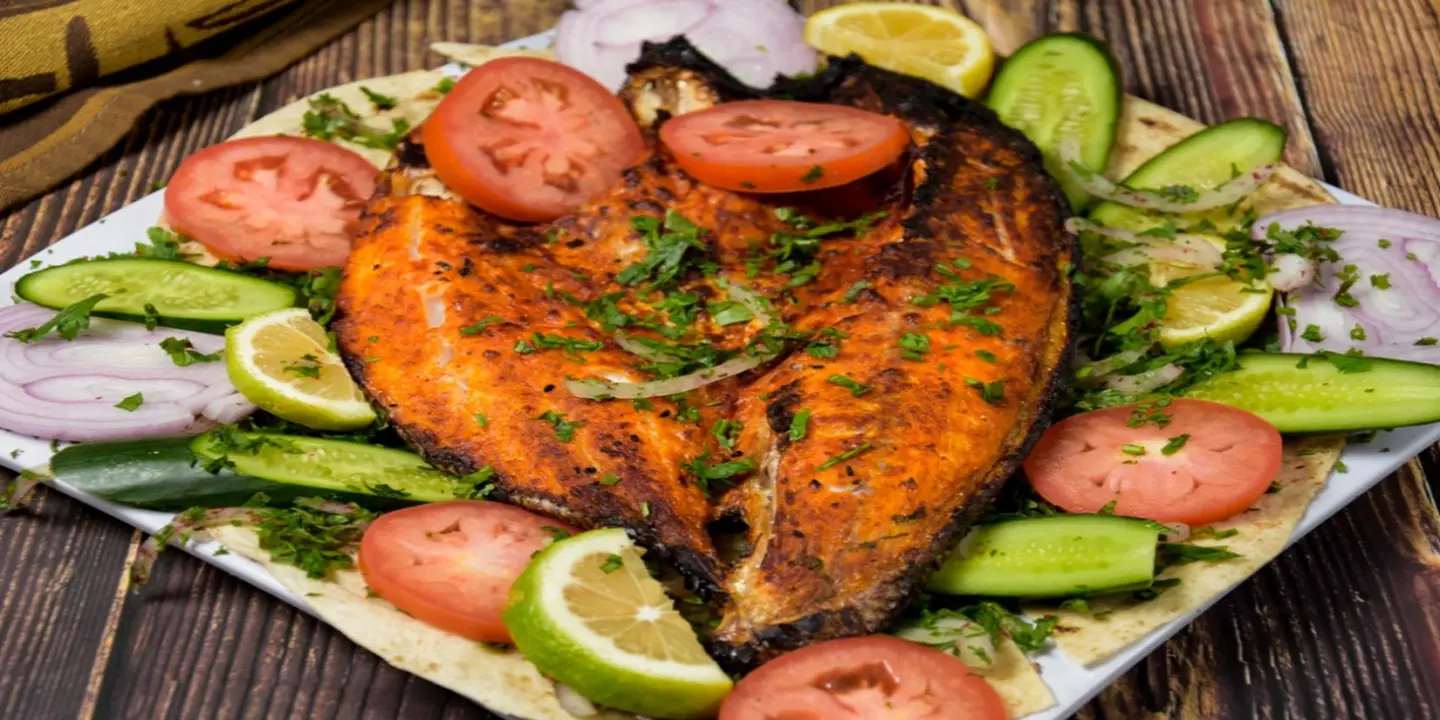 مرسى القرش cover