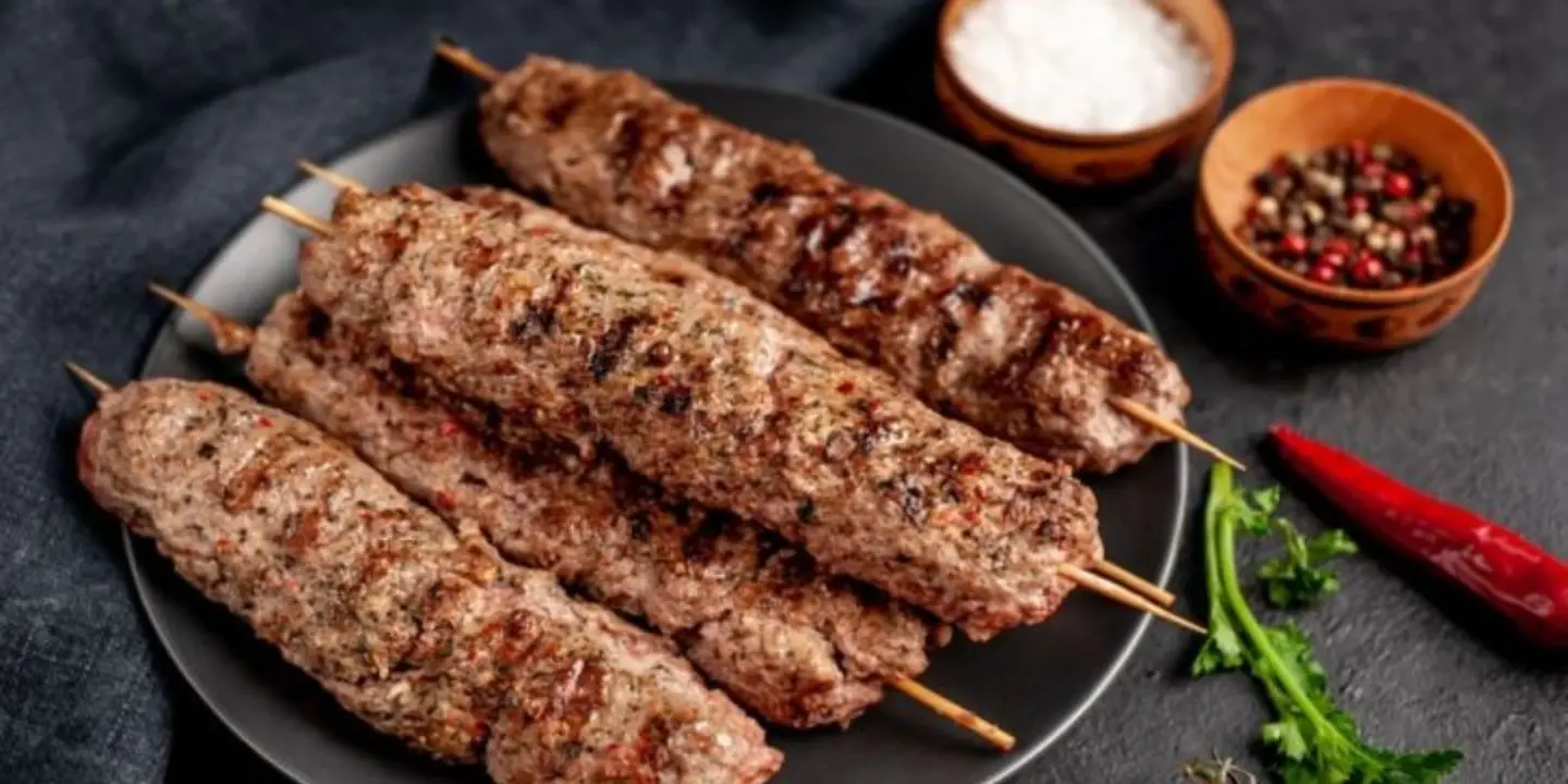 عوافي الذهبي cover