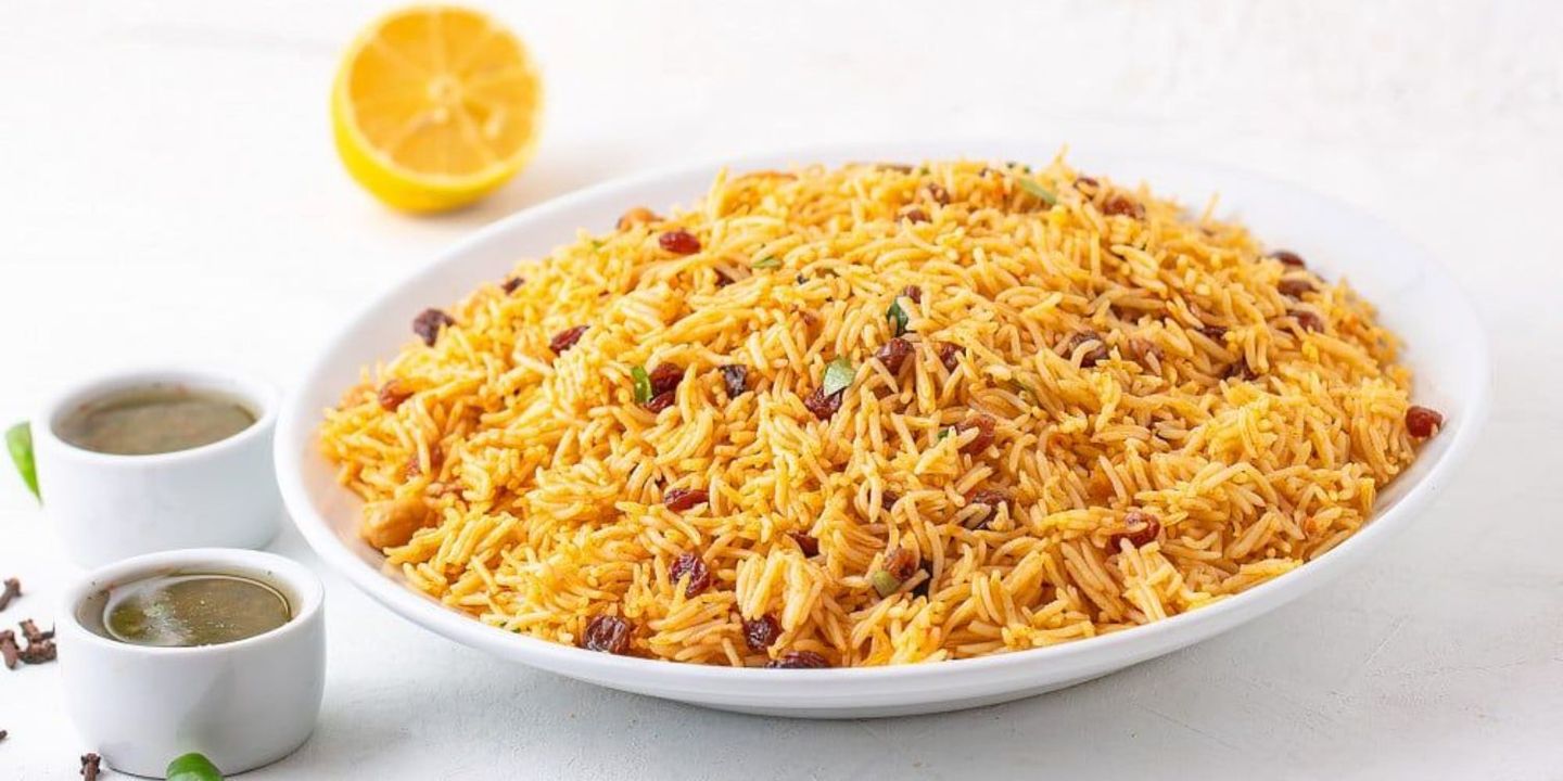 مطاعم رز وزبيب البخاري cover