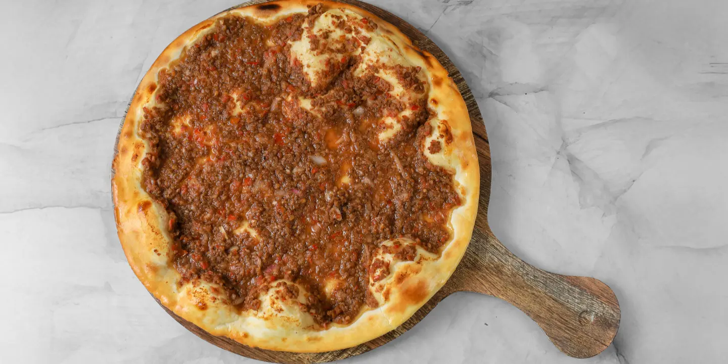 منؤشة الروشة cover