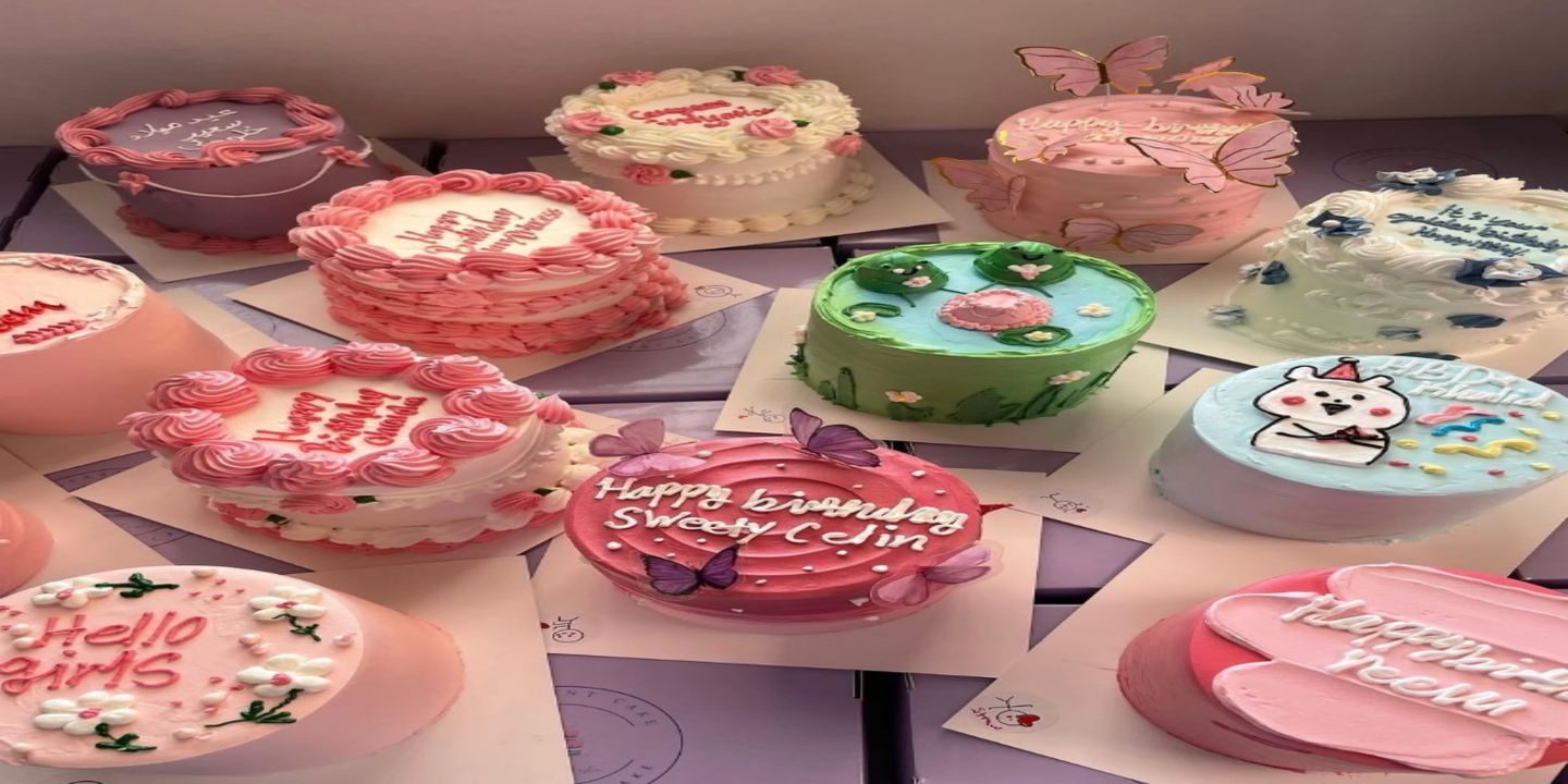 Different cake cover