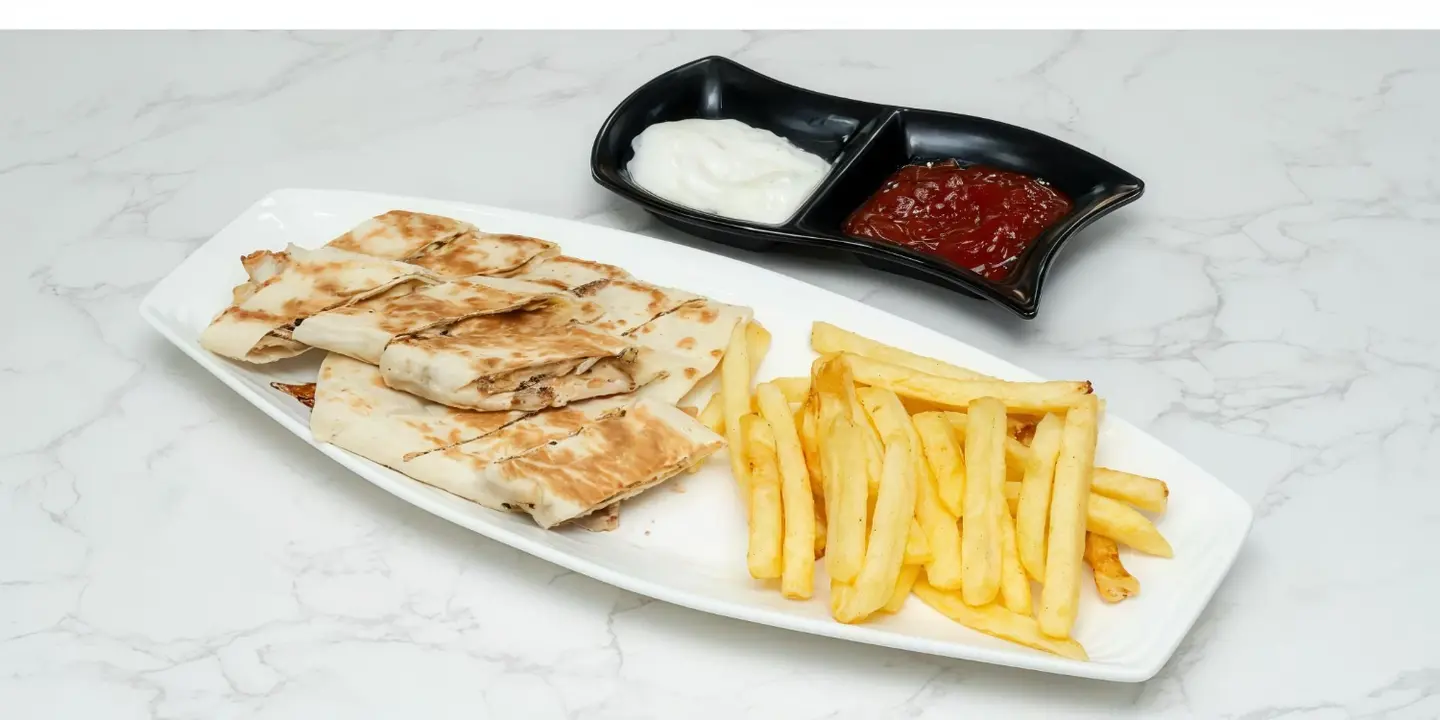 Shaker Al Zahabiyah Shawarma and Juices cover