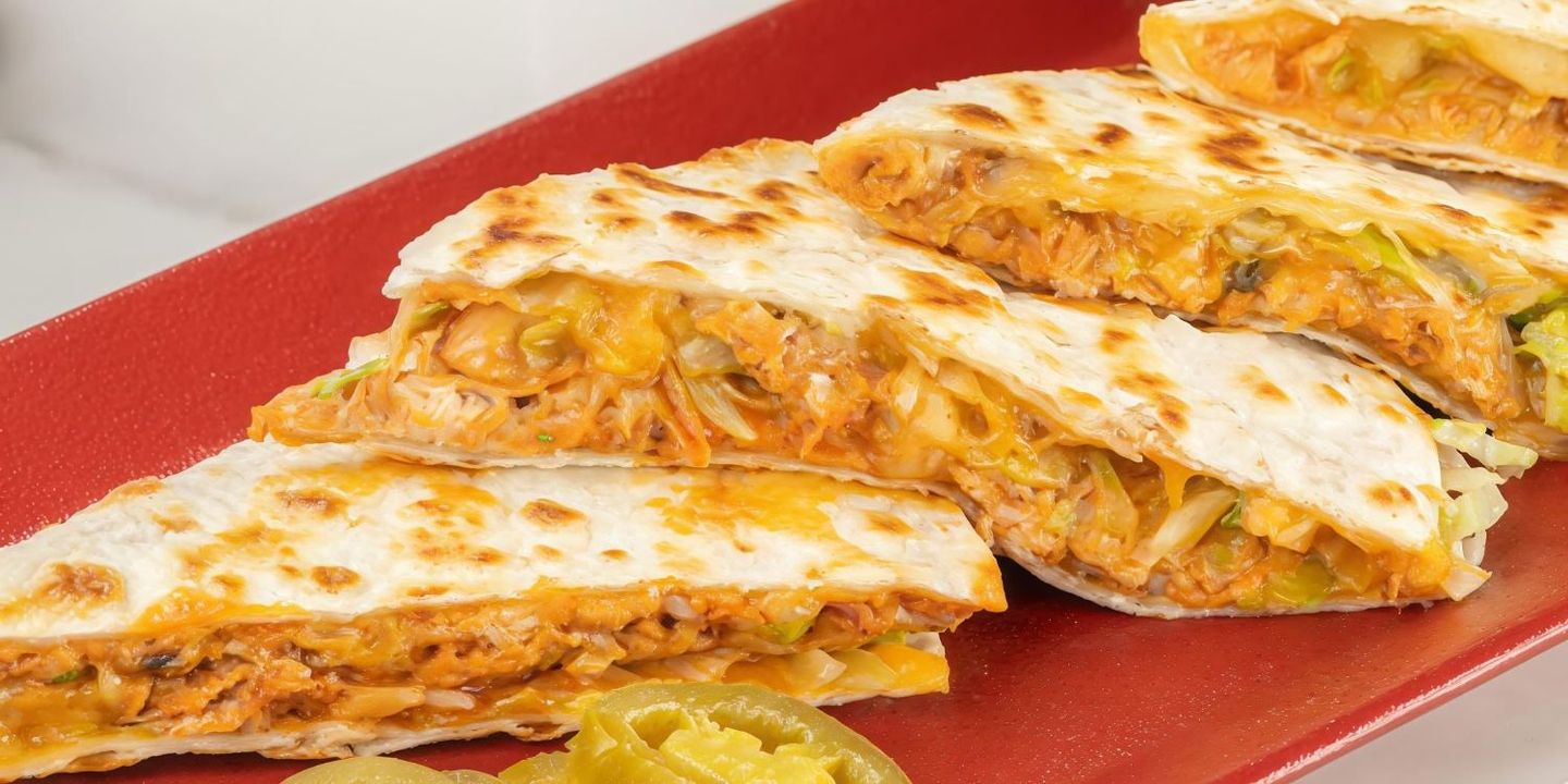 امباير cover