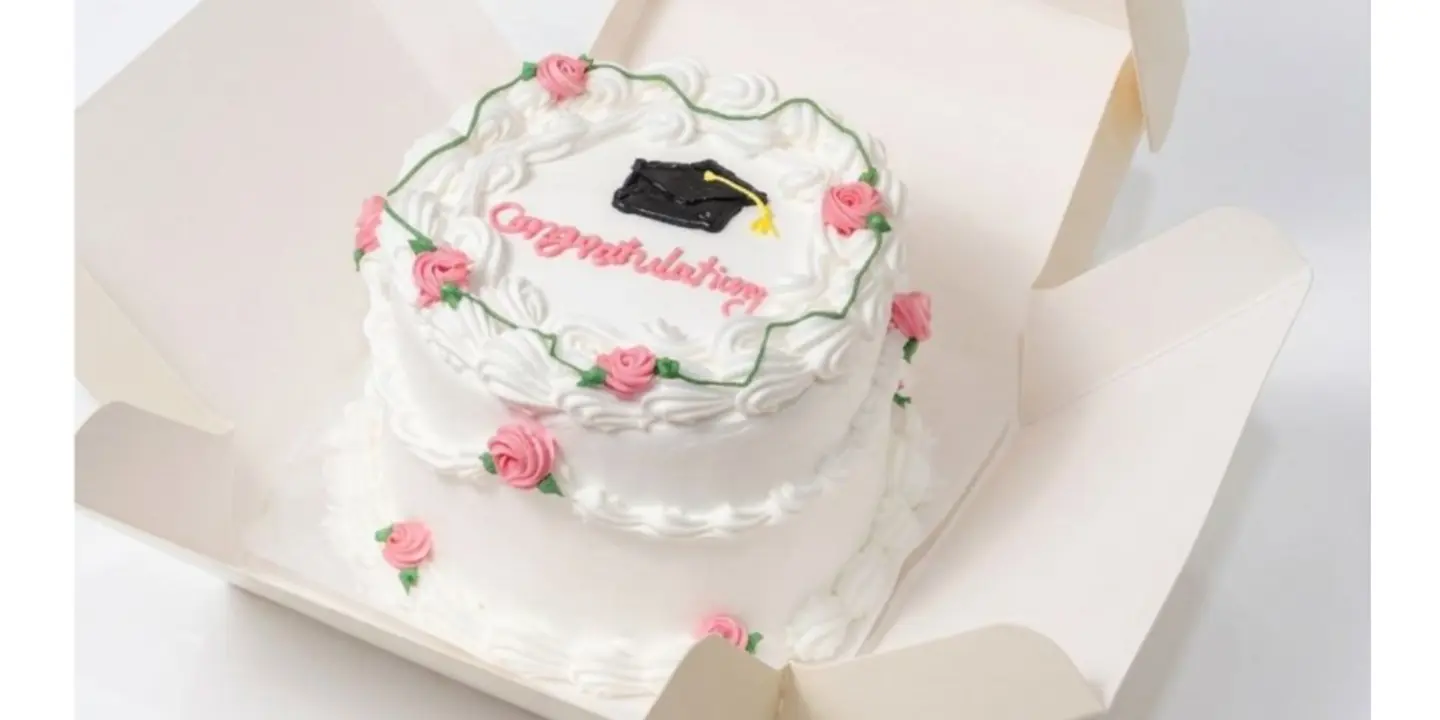 Menaa cake cover