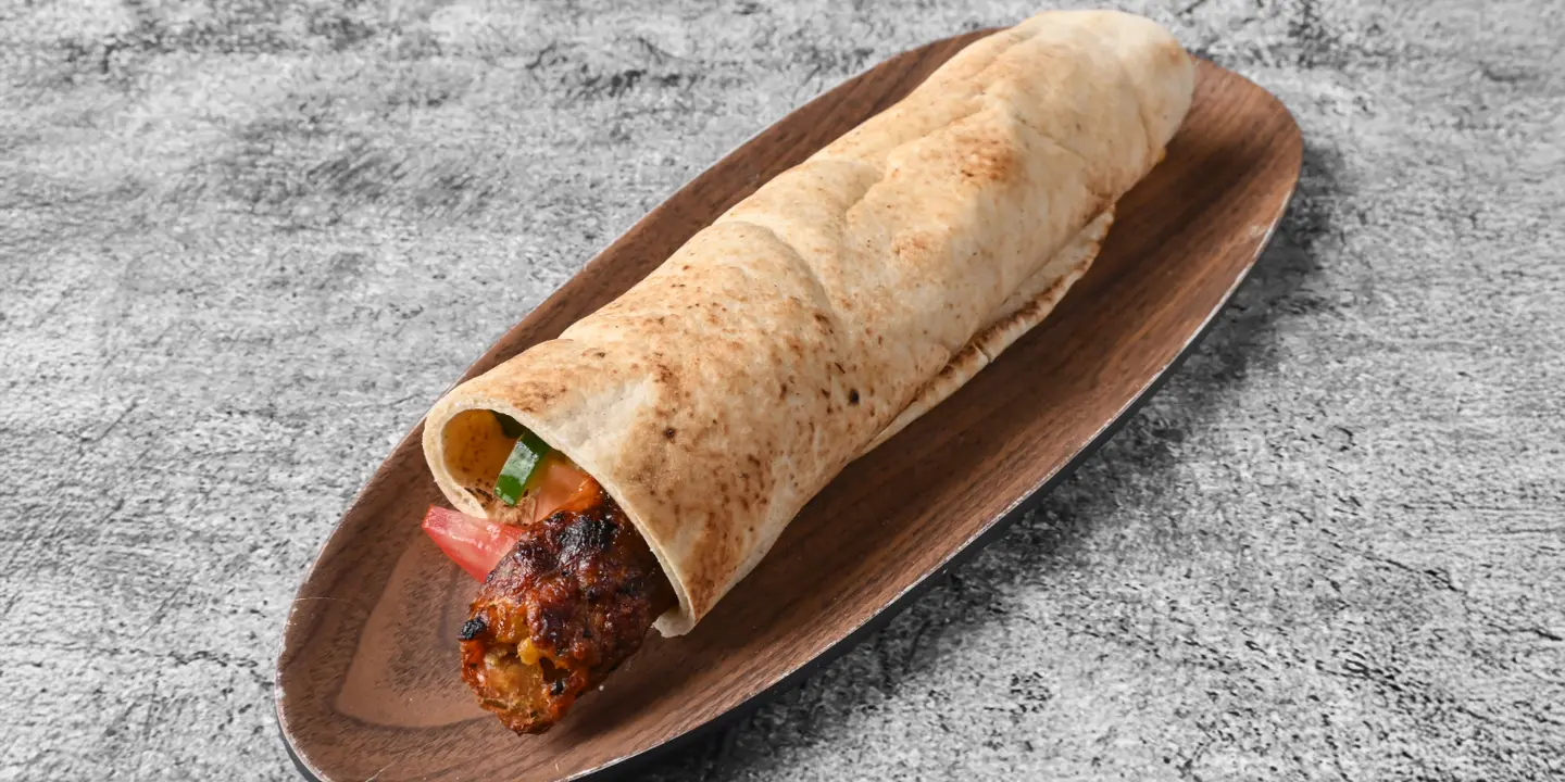 مدام سارة  cover