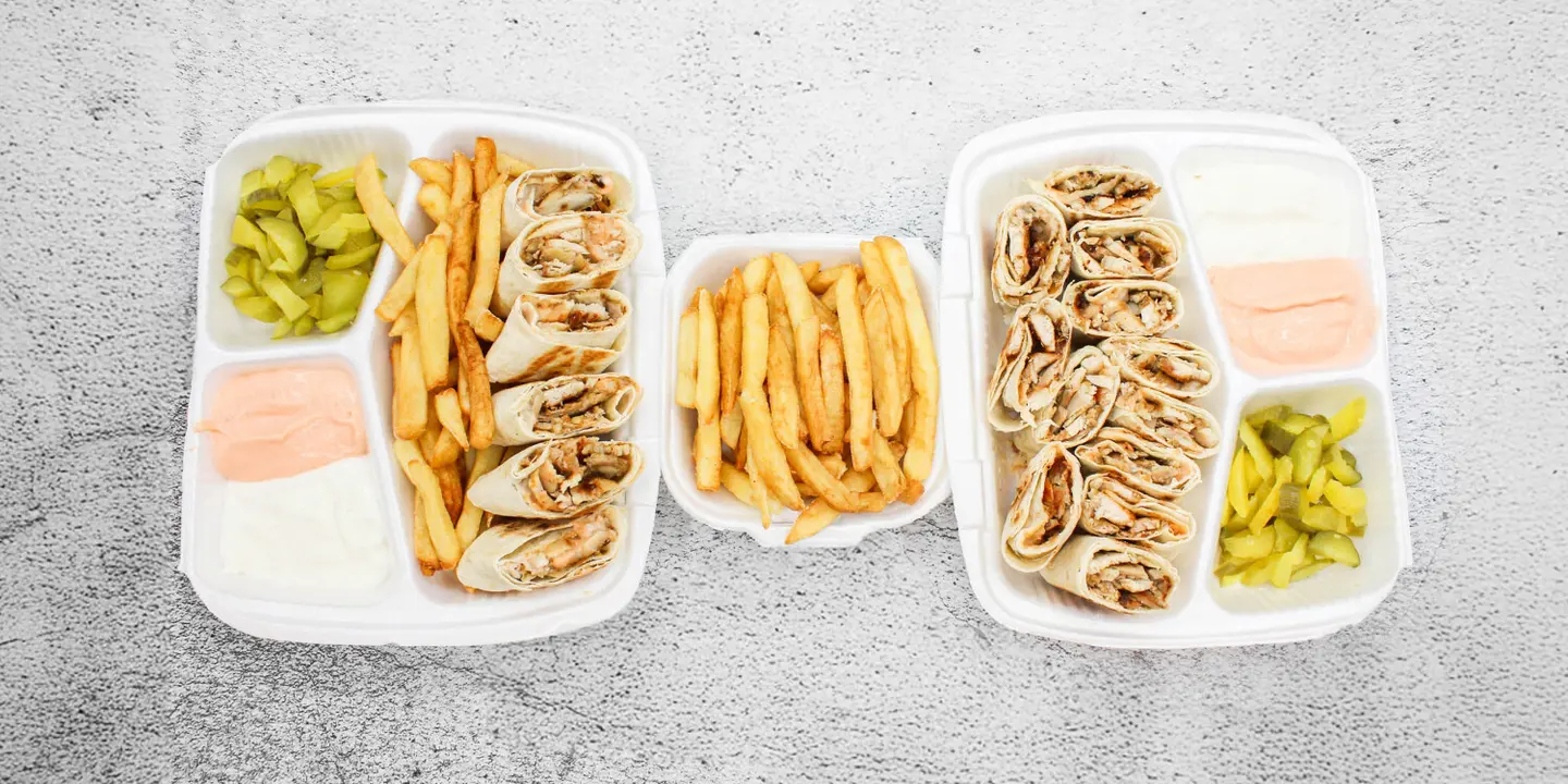 عالم المانجو cover