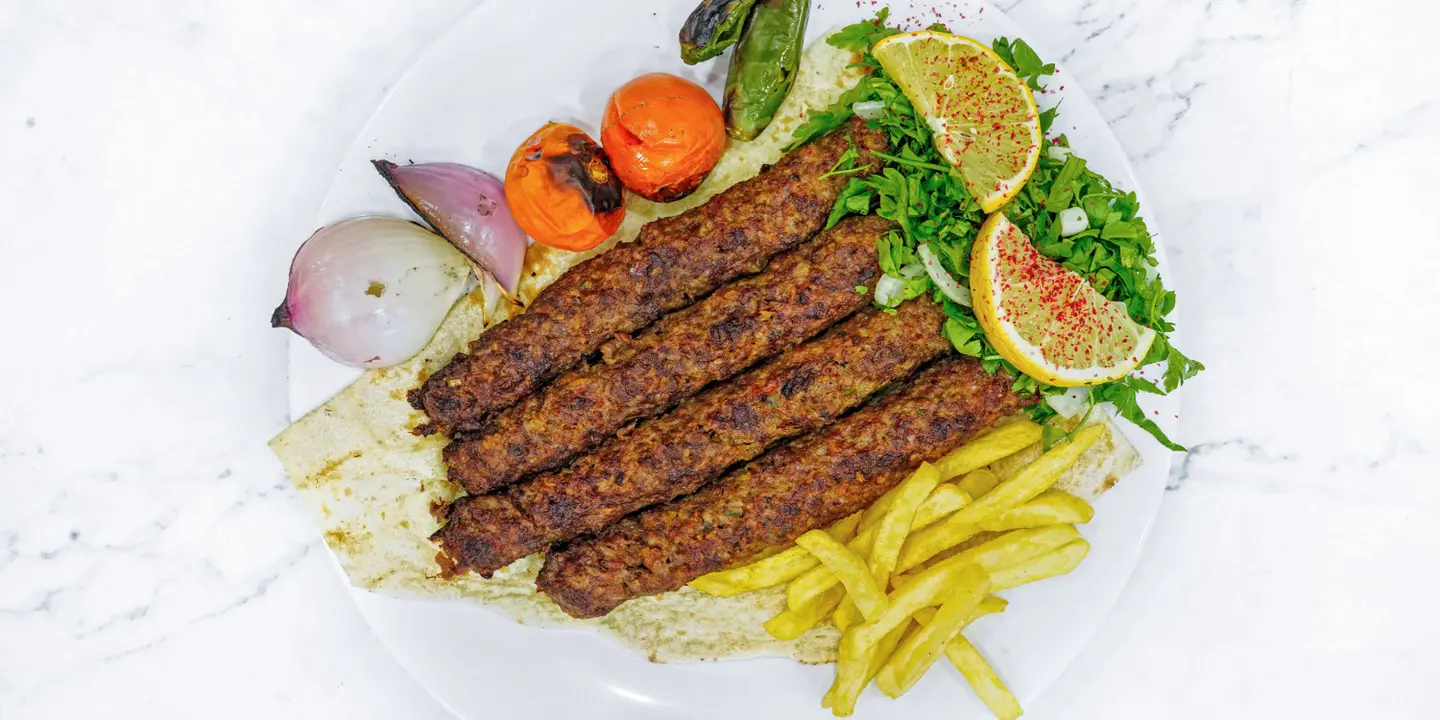 Bawabet Al Forat cover