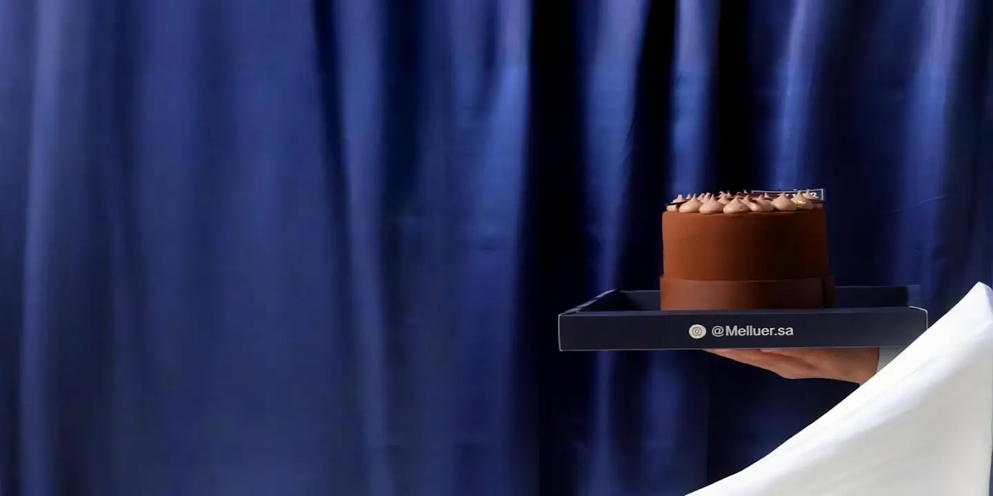 ملور cover