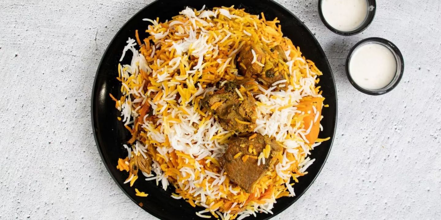 ثري دورز  cover