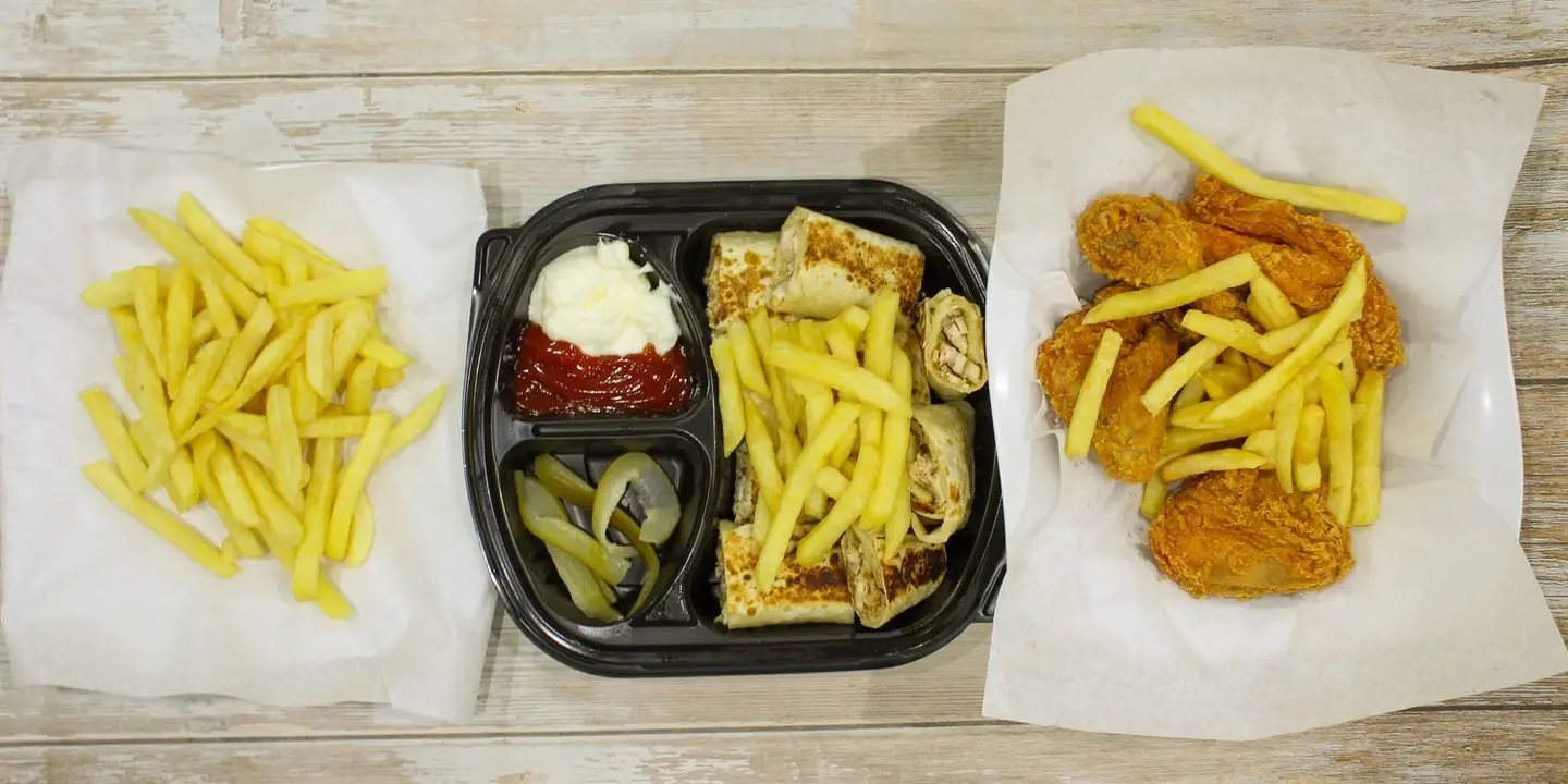 خيمة وغيمة cover