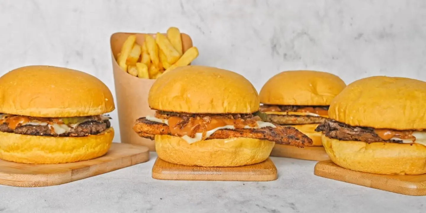 بيست برجر cover