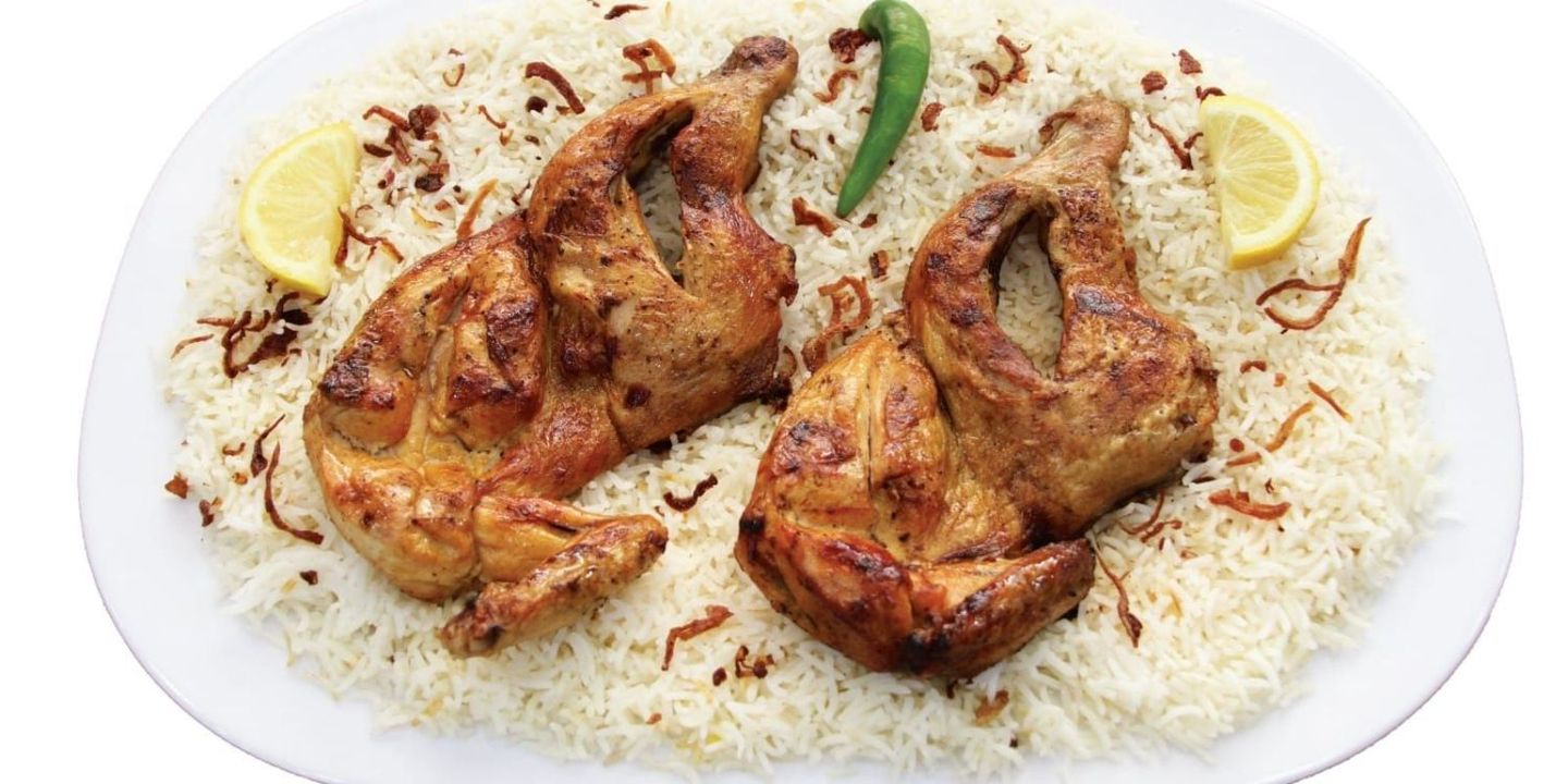 مطعم مكبوس القرية hero