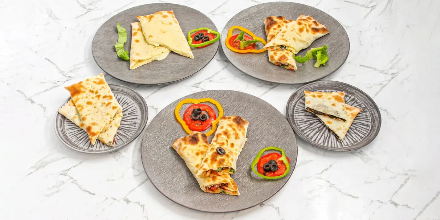 Manaqish Sandwich cover