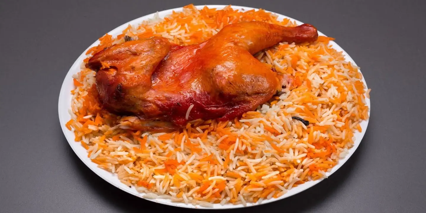 مطاعم ركن ثمارا cover