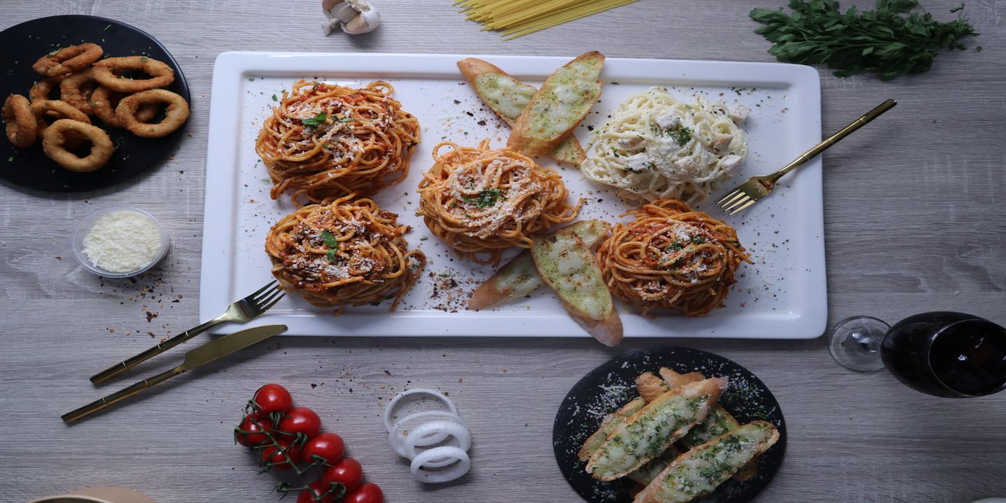 Mom's Spaghetti cover