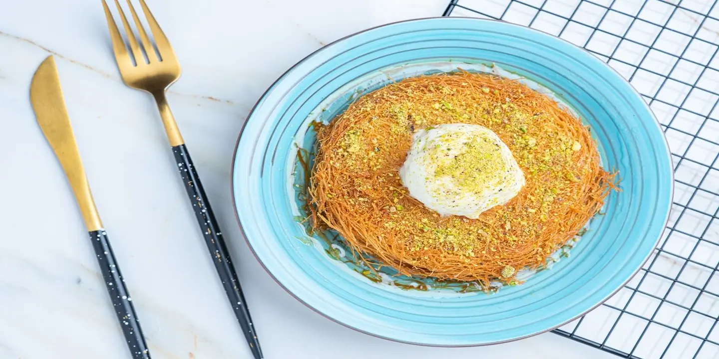 مستر كنافة cover