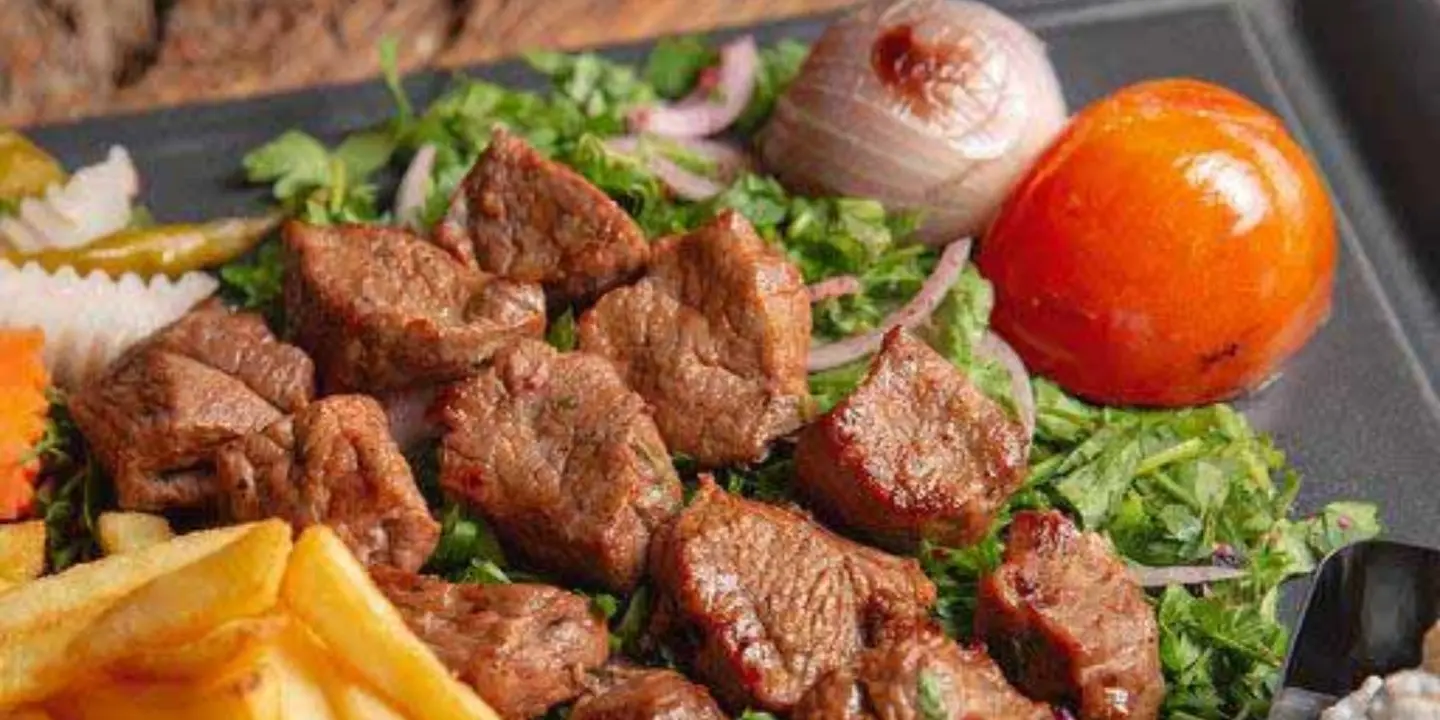 مطعم الحارة العراقية cover