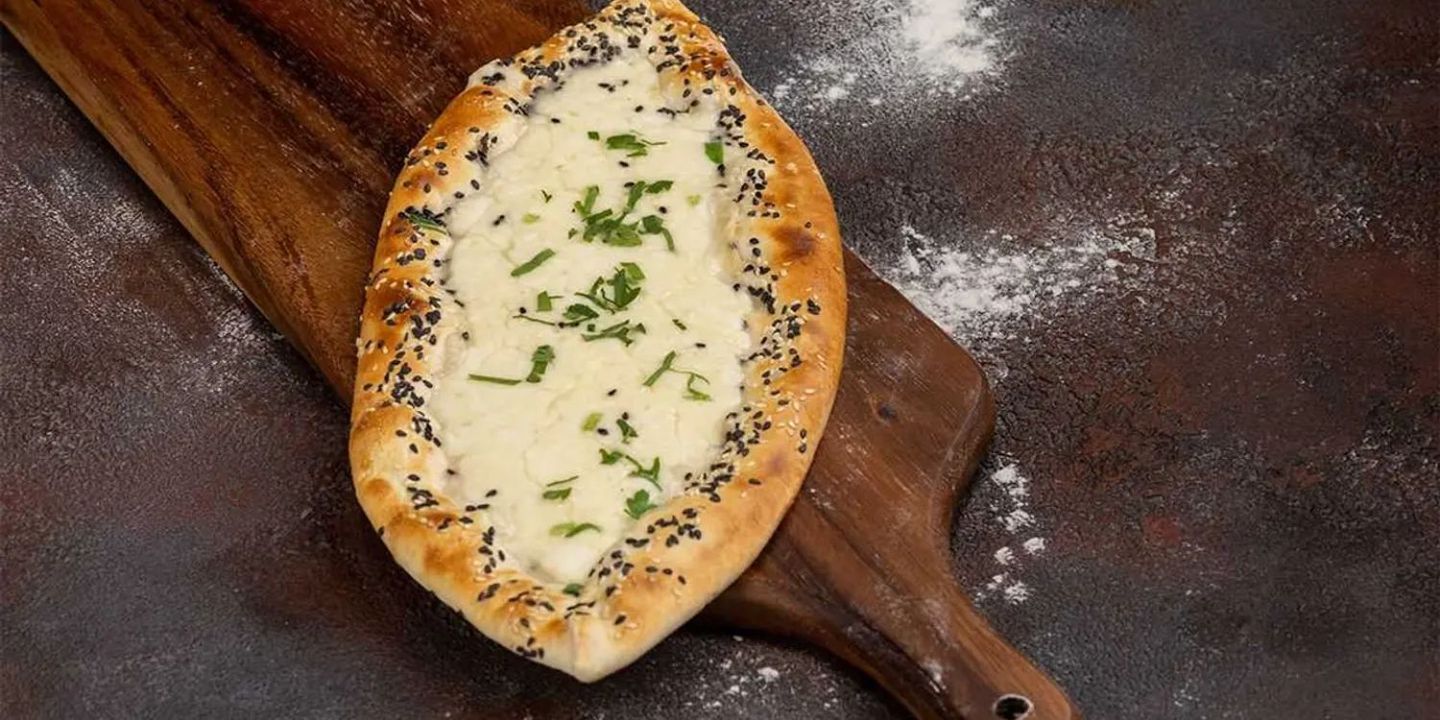 ذا فيلدج بيكري cover