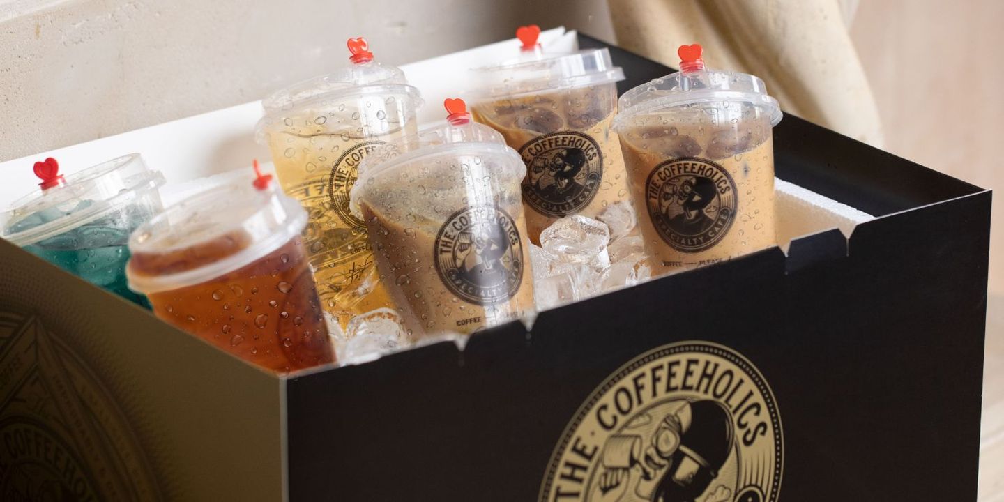 The coffeeholics plus cover