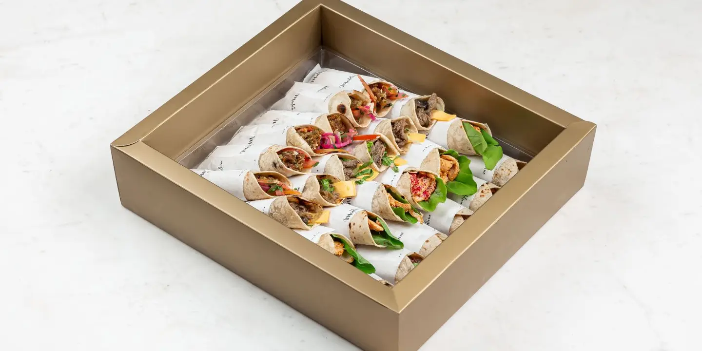 Madeleine kitchen cover