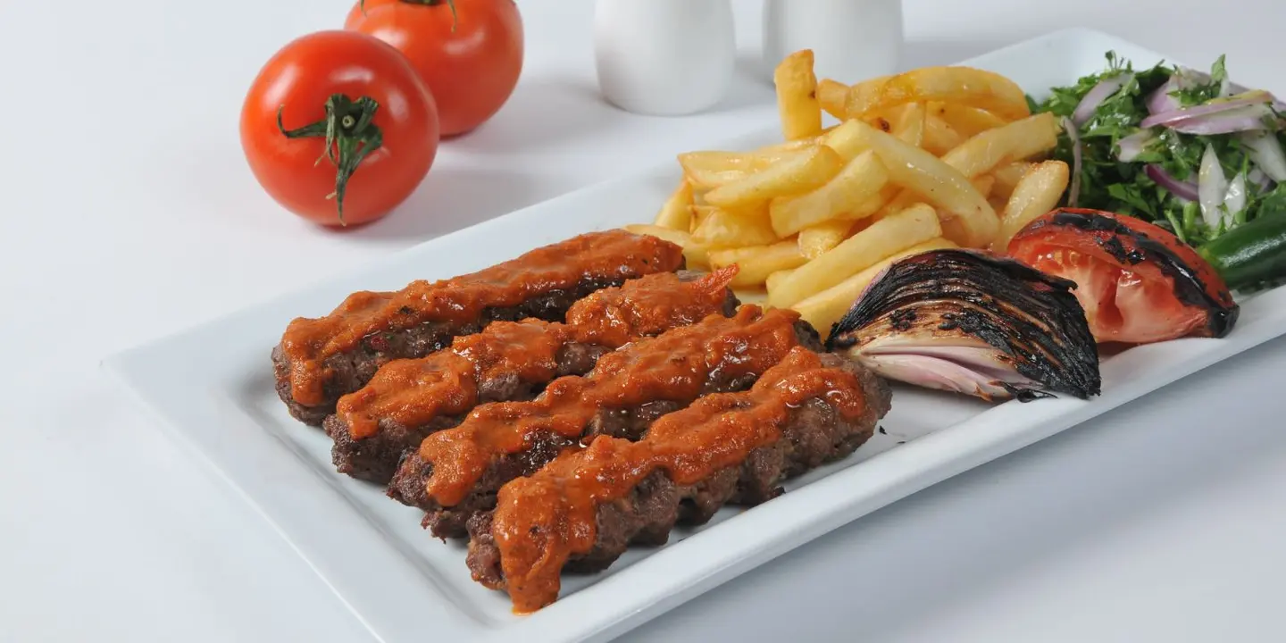 حدائق حمص cover
