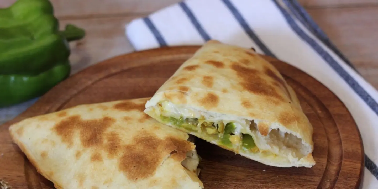 Fatayer And Tea cover