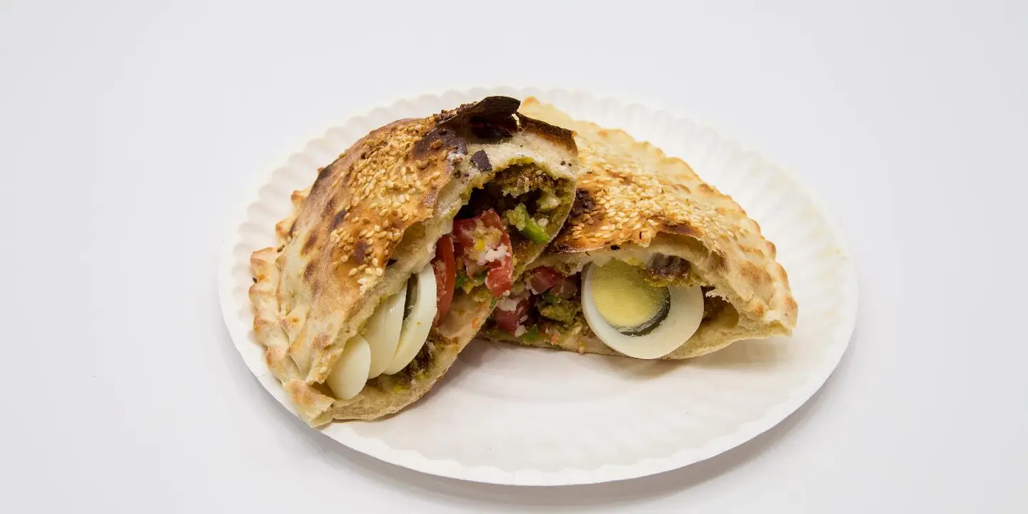 قمة عدنان cover
