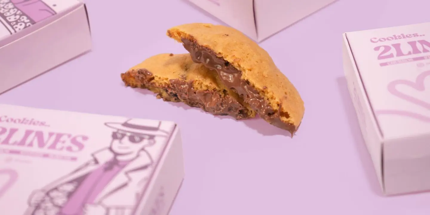 تو لاينز cover