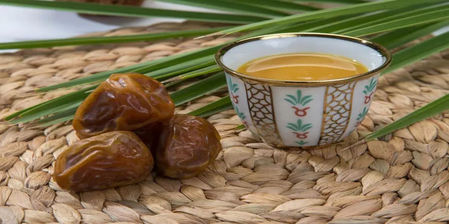 ديوانية تفاصيل الماضي cover