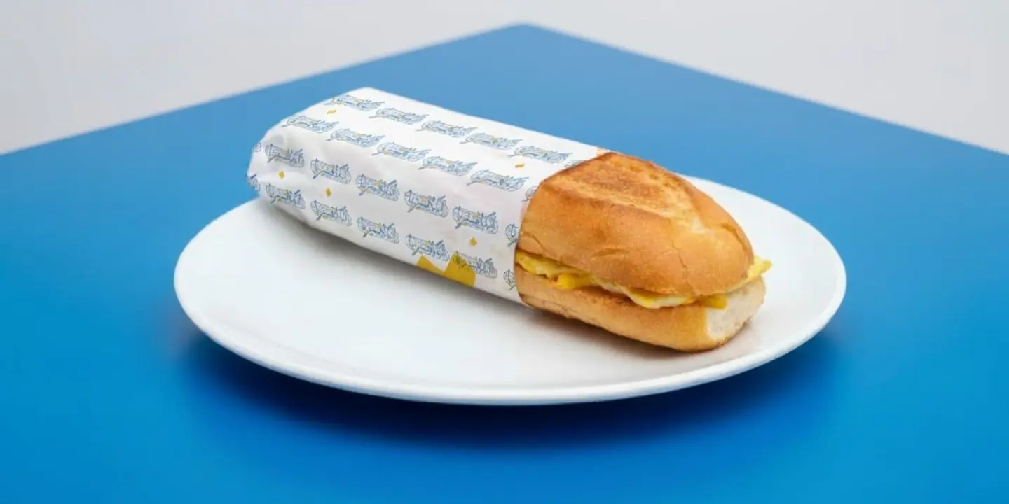 الكافتيريا cover