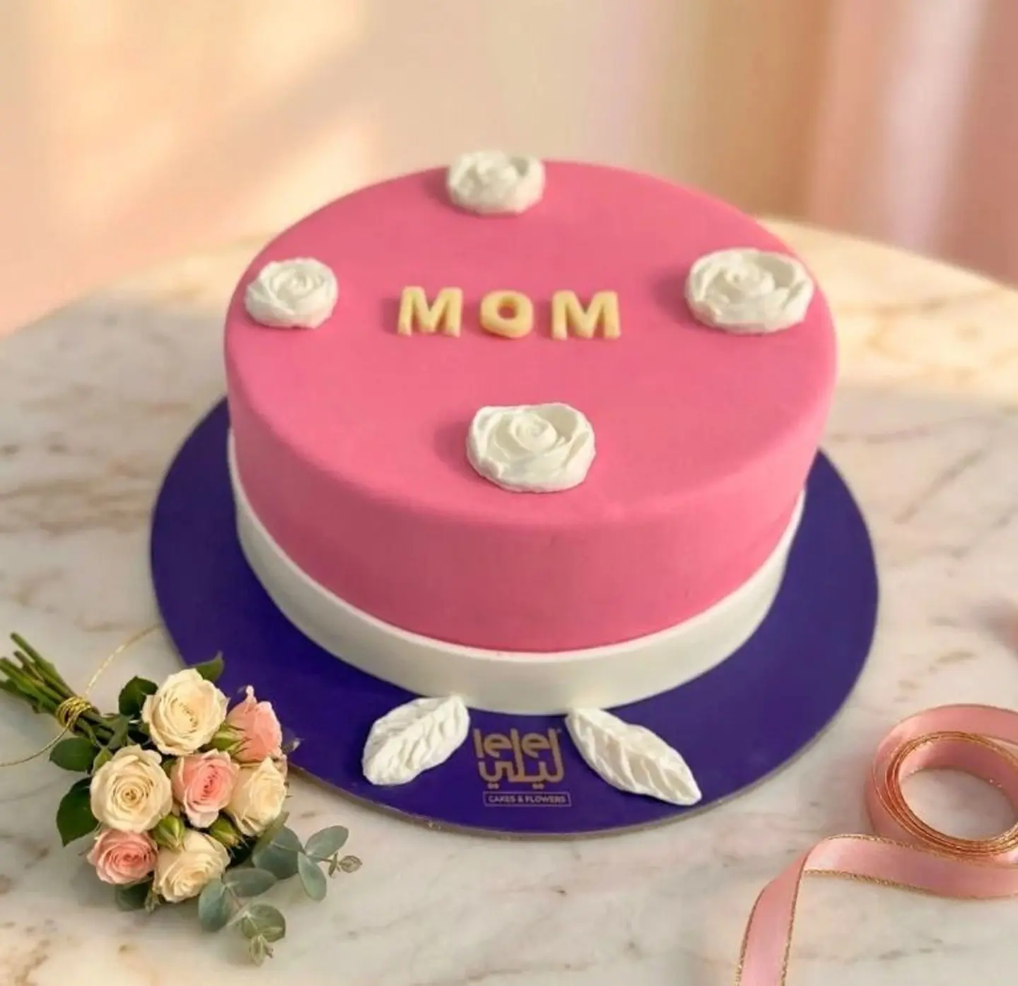كيك الأم حجم كبير بينك