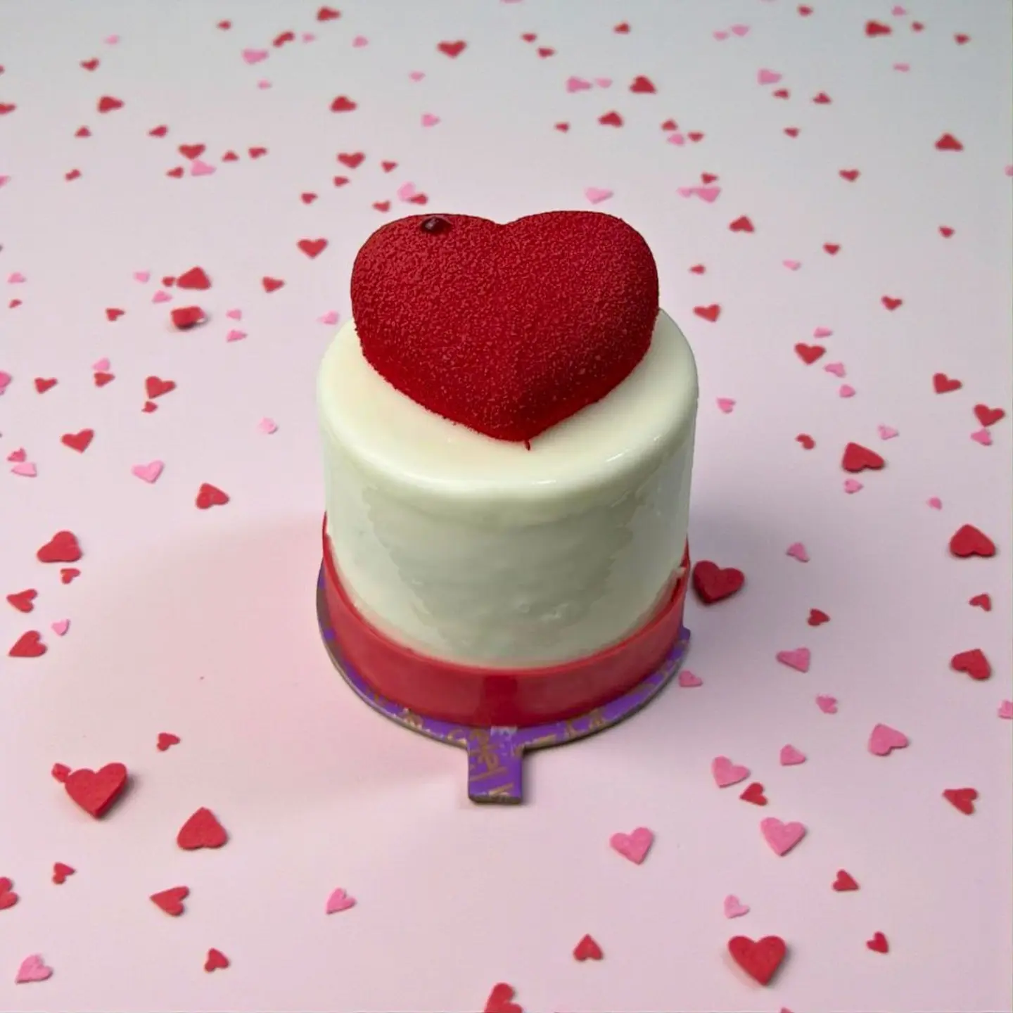 كيك القلب الكلاسيكي