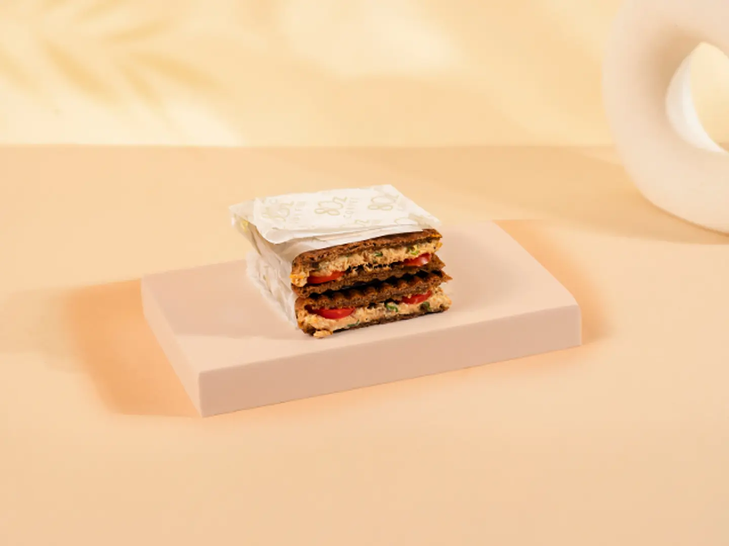 ساندوتش تونة