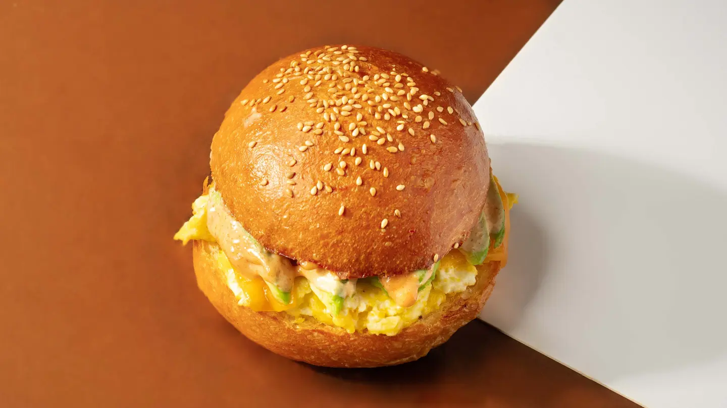 Avocado And Eggs Bun