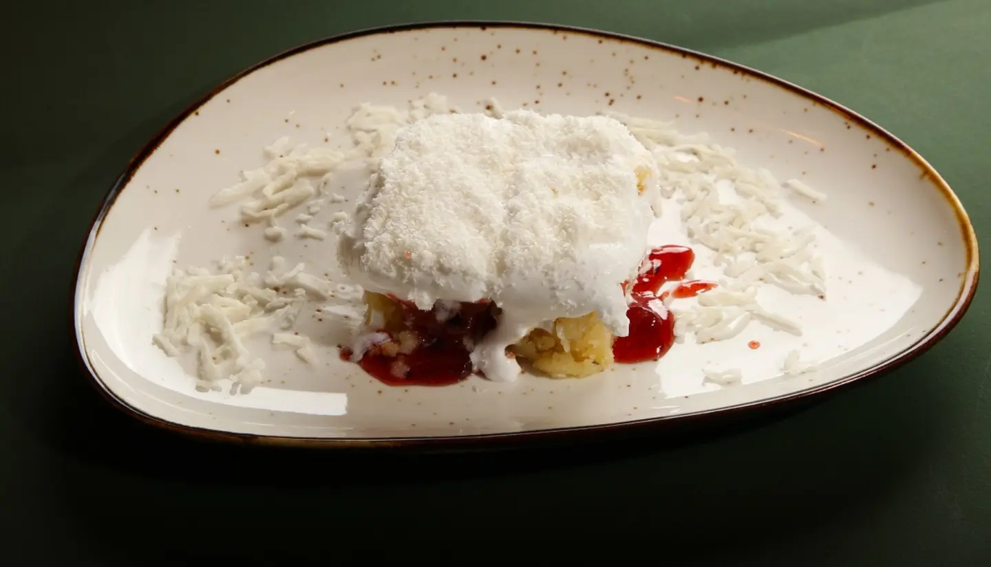 Basbousa Berry Coconut Cream