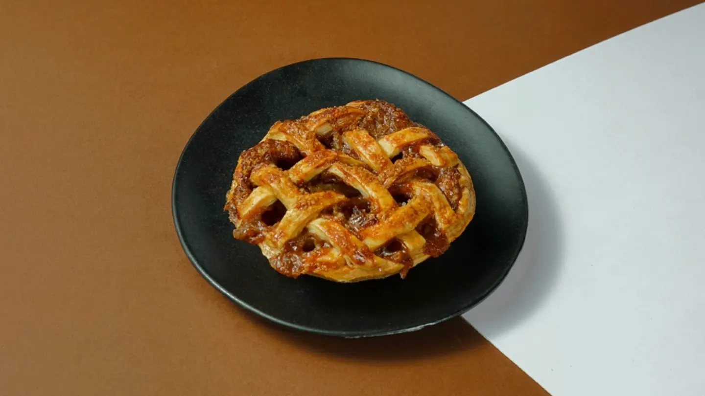 Mini Apple And Salted Caramel Pie