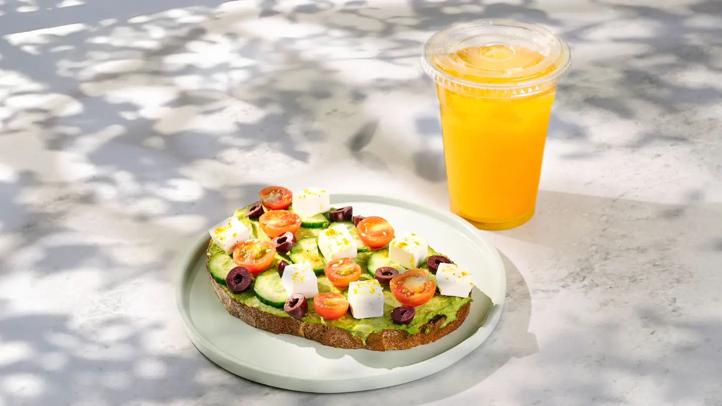 Avo Toast + Drink