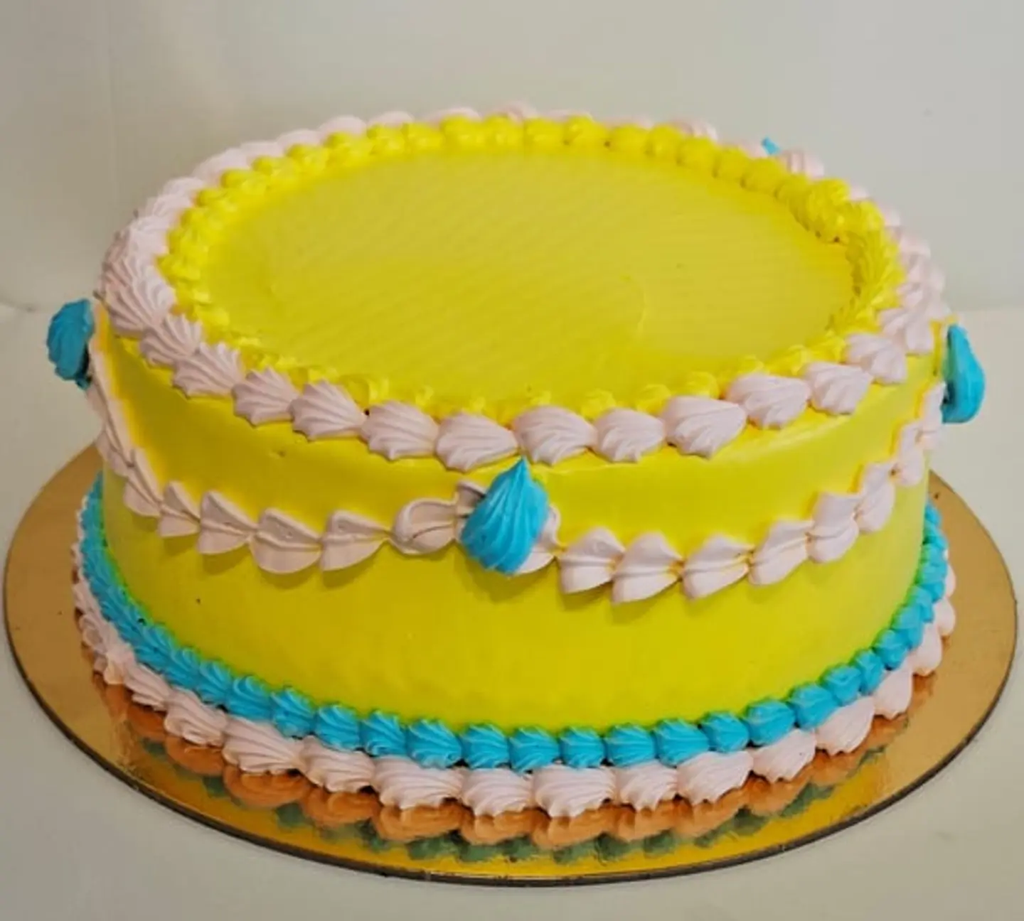 Small Pastel Cake