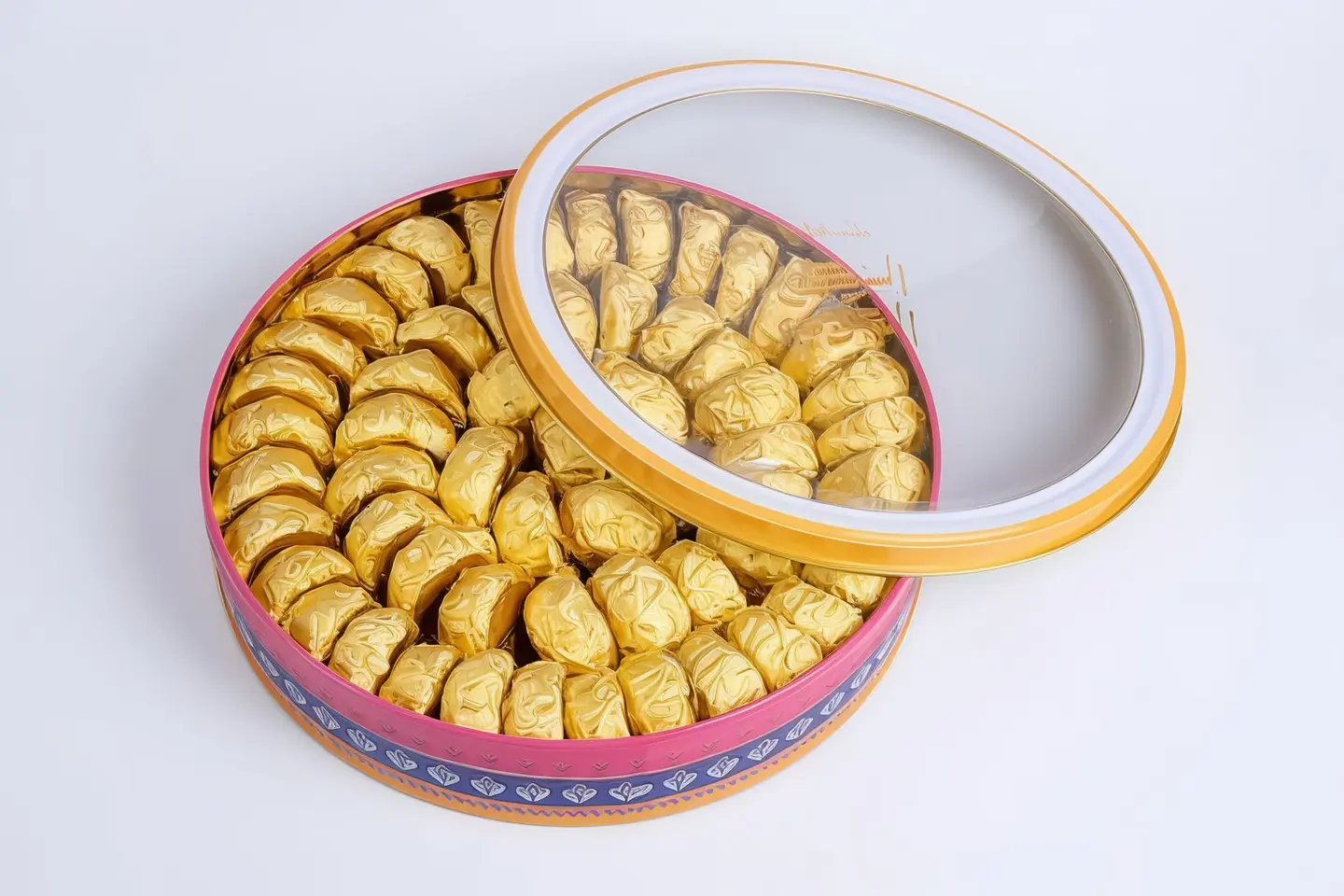 علبة معمول تمر