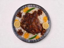 وليمة المضياف المحمرة وسط